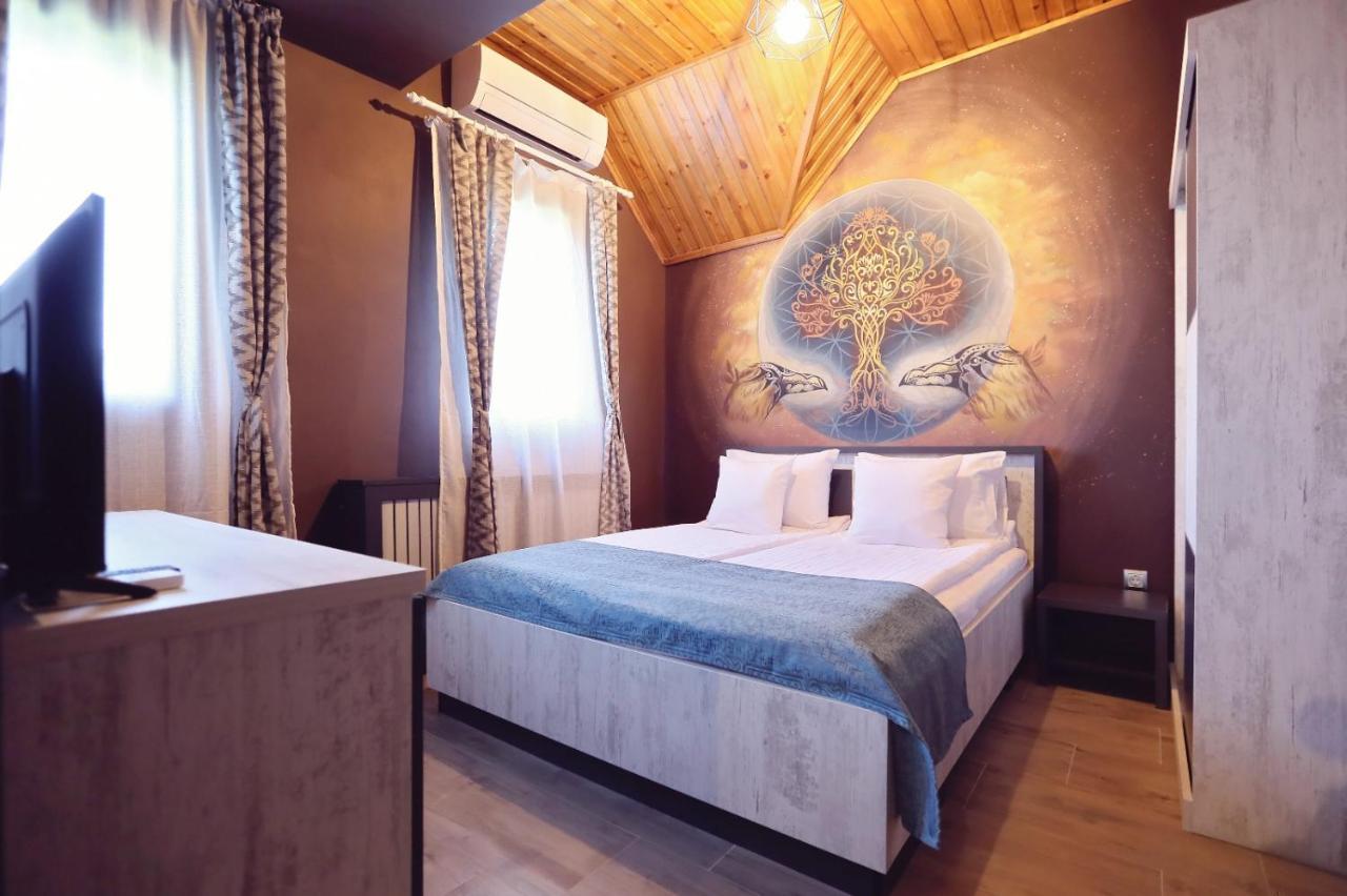 Dezire Guesthouse ไบเออลูนูไม ภายนอก รูปภาพ
