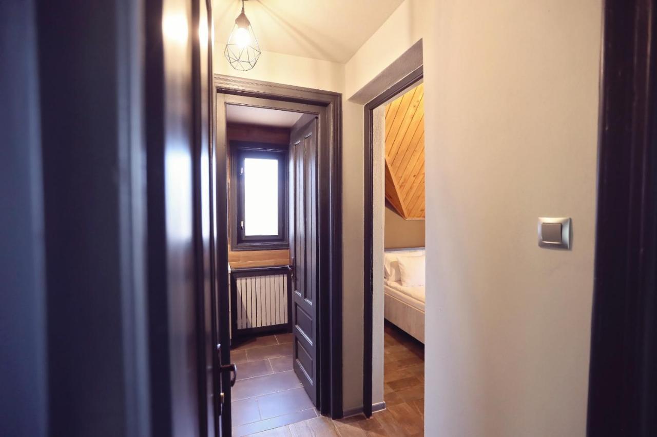 Dezire Guesthouse ไบเออลูนูไม ภายนอก รูปภาพ